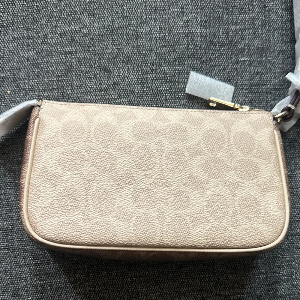 Coach Pebble Leather Signature Mini Shoulder Bag in Blush Nolita 19 - Picture 2 of 4